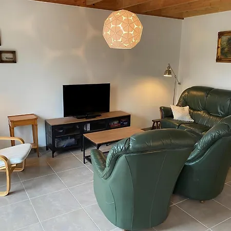 Сasa de vacaciones In With Private Garden, Cleaning Included *