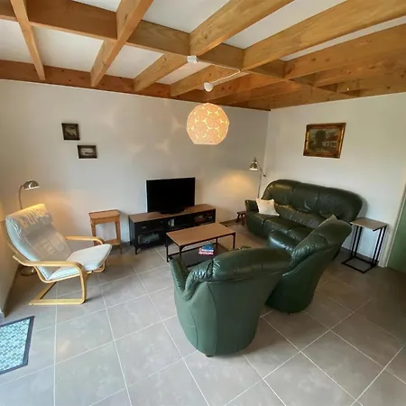 In With Private Garden, Cleaning Included