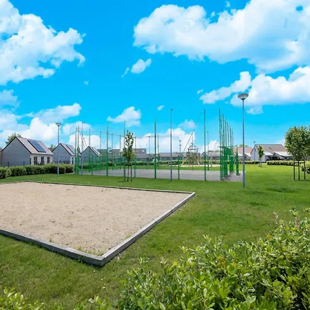 In With Private Garden, Cleaning Included Сasa de vacaciones *
