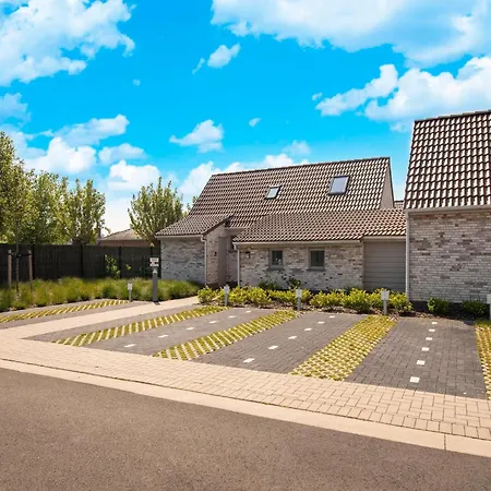 In With Private Garden, Cleaning Included