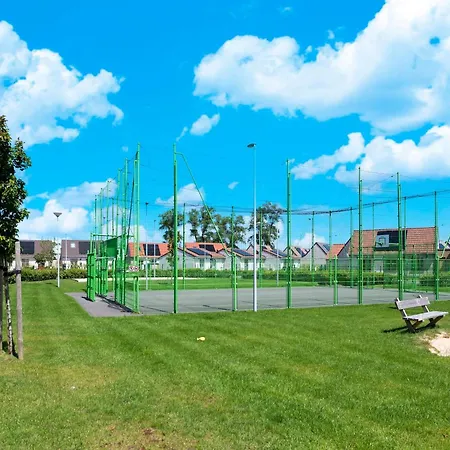 Сasa de vacaciones In With Private Garden, Cleaning Included *